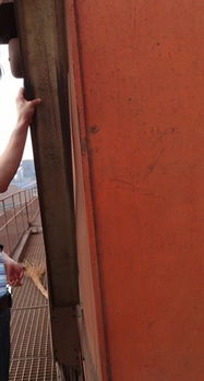 重型起重设备箱型竖梁表面鼓包原因分析与对策